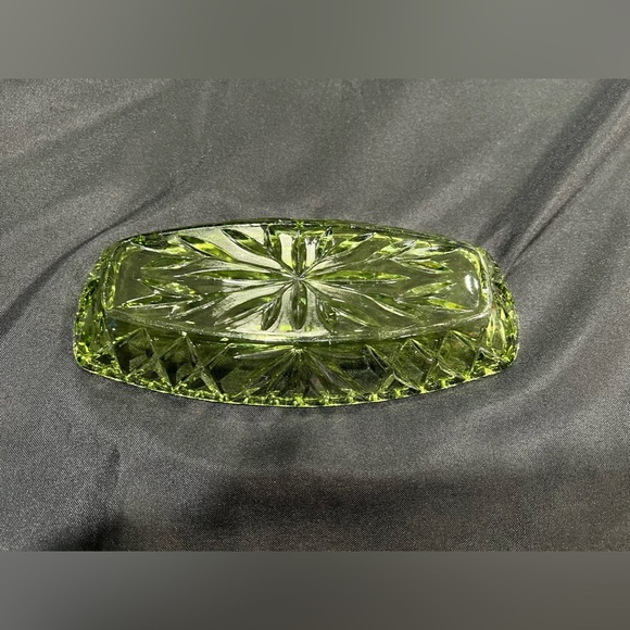 Hazel Atlas Ware Presscut Avocado Green Oblong Serving Butter Dish Trinket Tray - Picture 3 of 6